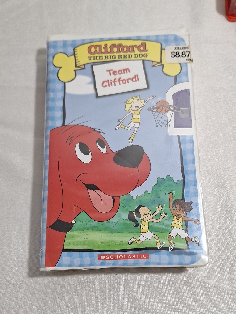 Scholastic Clifford The Big Red Dog VHS – Bright Red Cover